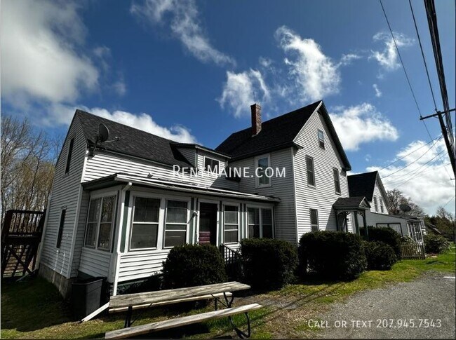 Building Photo - 1237 State St