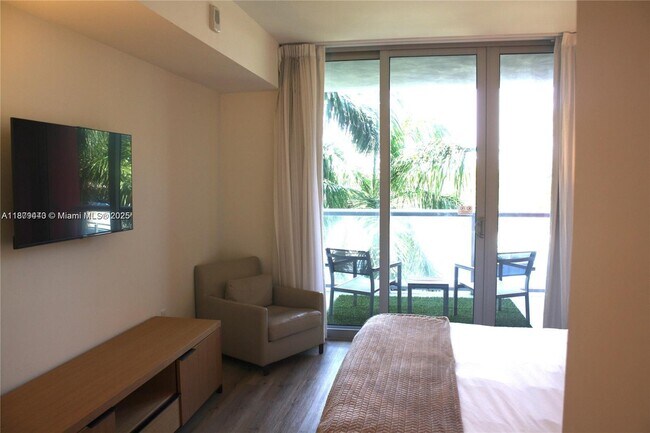 Foto del edificio - 2602 E Hallandale Beach Blvd