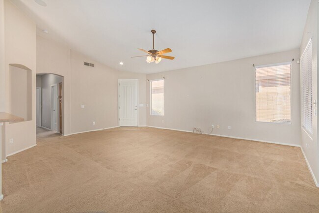 Foto del edificio - Cozy 3 Bedroom 2 Bathroom located near dow...