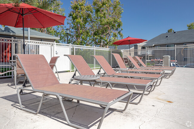 Piscina - Meadow Creek Apartments