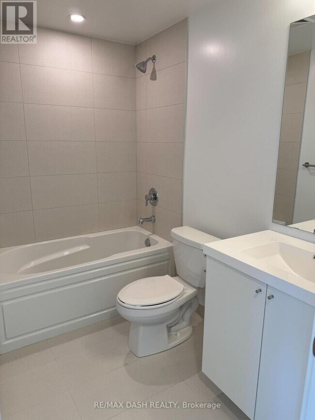 Photo du bâtiment - 2545 Simcoe St N