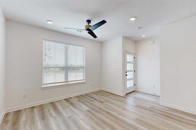 Foto del edificio - 1209 Dorothy Ln