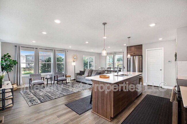 Foto del edificio - 13316 W 180th St