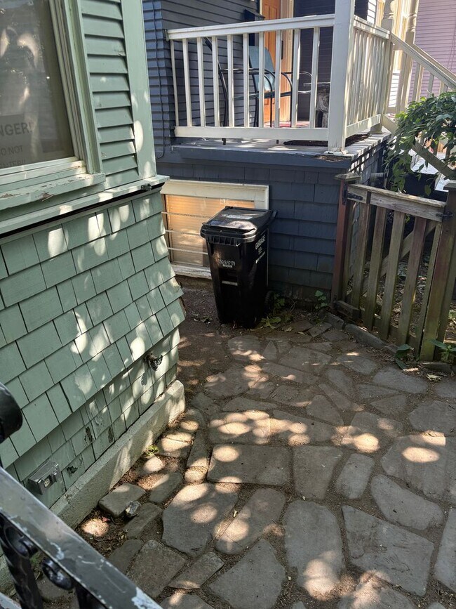 Foto del edificio - Beautiful 1908 Craftsman home for rent!