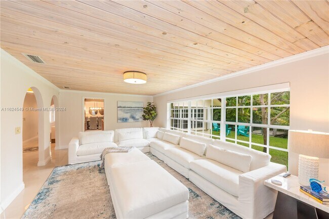 Foto del edificio - 780 SW 66th Ave