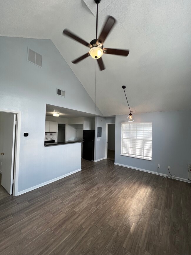 Building Photo - 12263 Armenia Gables Cir