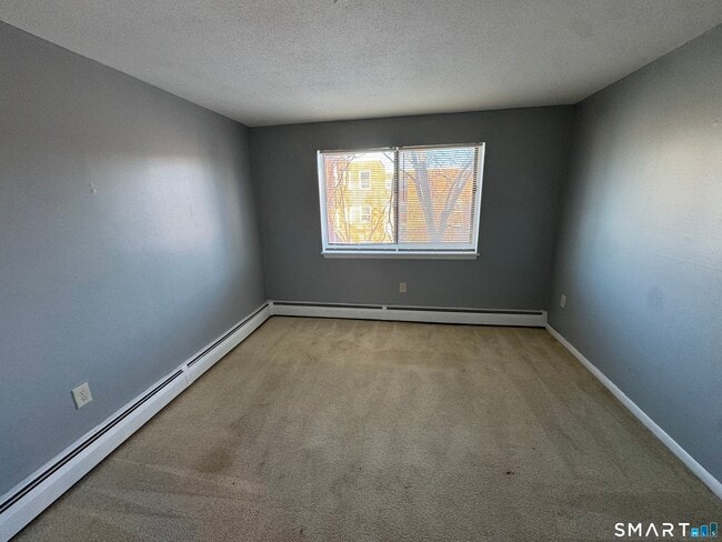 Building Photo - 958 Wethersfield Ave