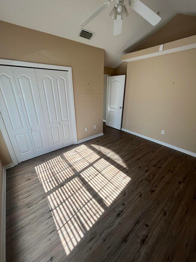 Building Photo - 1861 Brick Cir