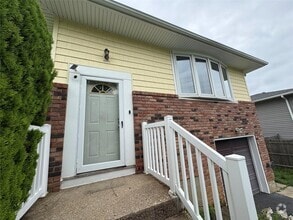 Building Photo - 147 Truxton Rd