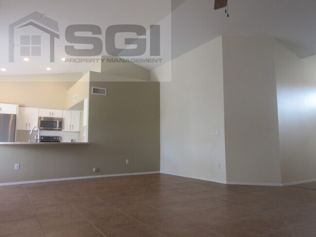 Building Photo - 8606 W Caribbean Ln