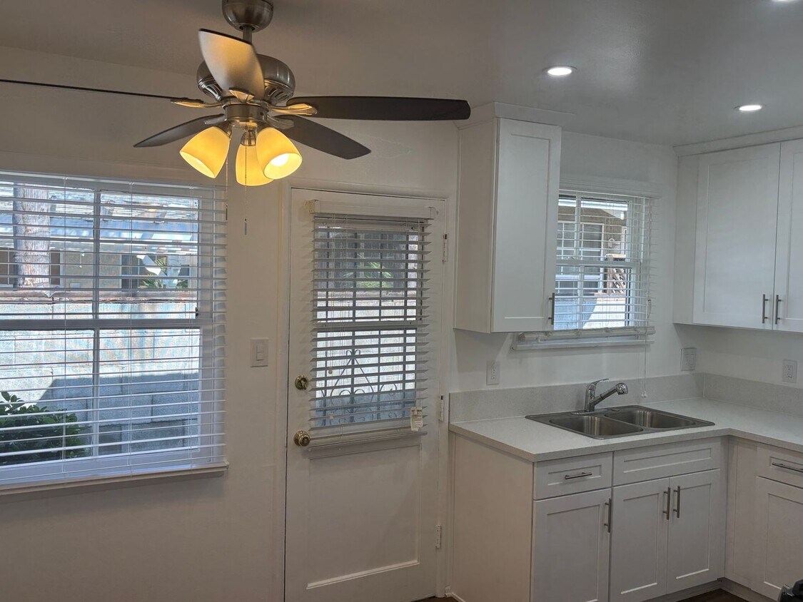 Foto principal - Ontario, 2008-2012