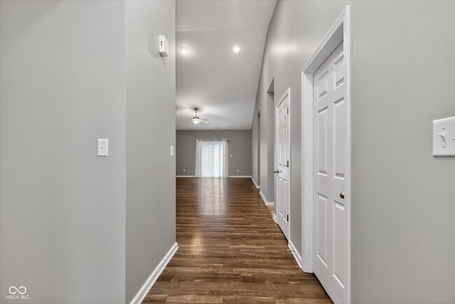 Foto del edificio - 6607 Laurelwood Dr