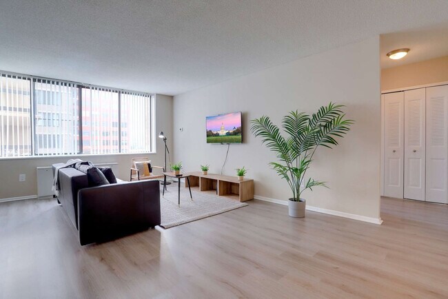 Foto del edificio - 1515 Richmond Hwy