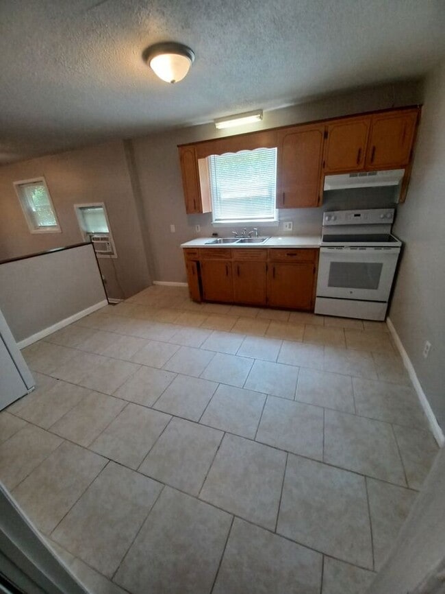 Building Photo - 2BD/1BA Duplex in Morganton