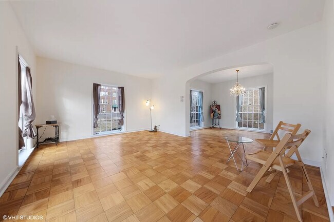 Living Room - 1 E Oak Ave