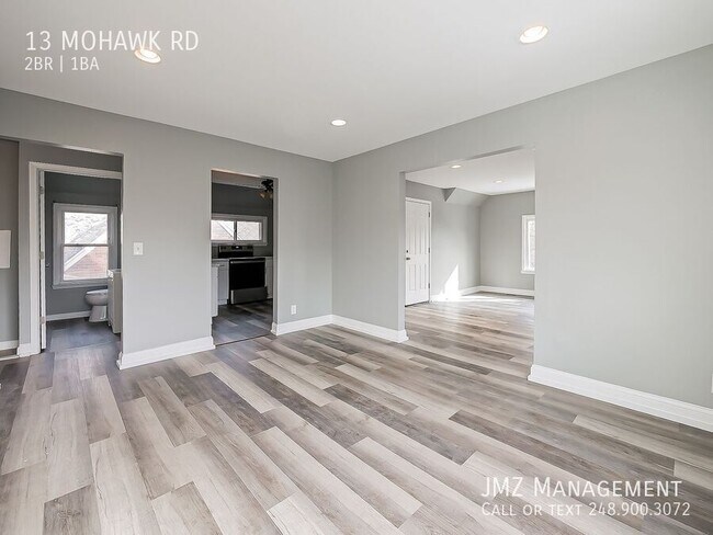 Foto del edificio - 13 Mohawk Rd