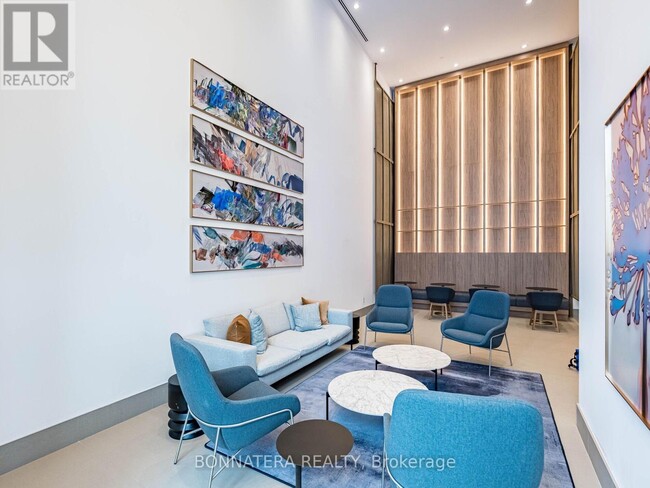 Building Photo - 430-3430 Square One Dr