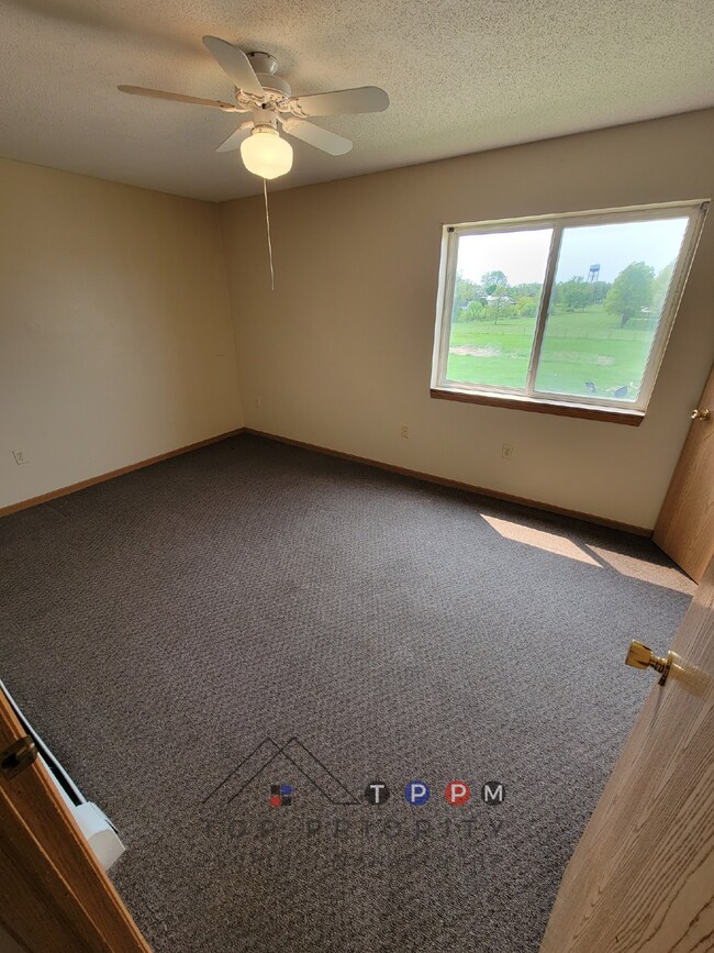 Foto del edificio - ** SPRING MOVE IN SPECIAL ** 2 Bedroom | 1...