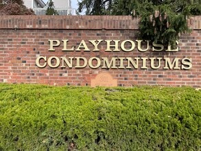 Building Photo - 301 Post Rd E