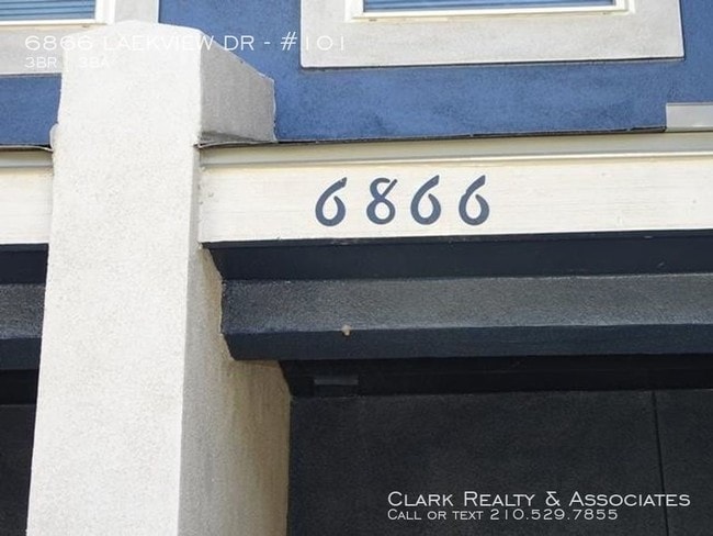 Building Photo - 6866 Lakeview Dr