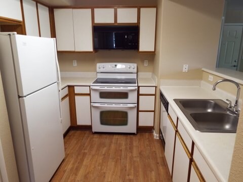 Building Photo - 2300 E Silverado Ranch Blvd