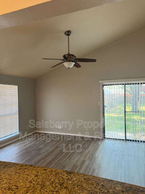 Foto del edificio - 4506 Nervin St