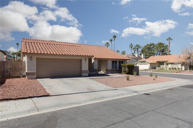 Foto del edificio - 121 Hanover Dr