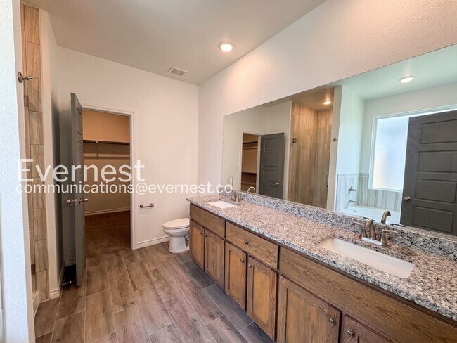 Foto del edificio - 2231 Hornbeam St