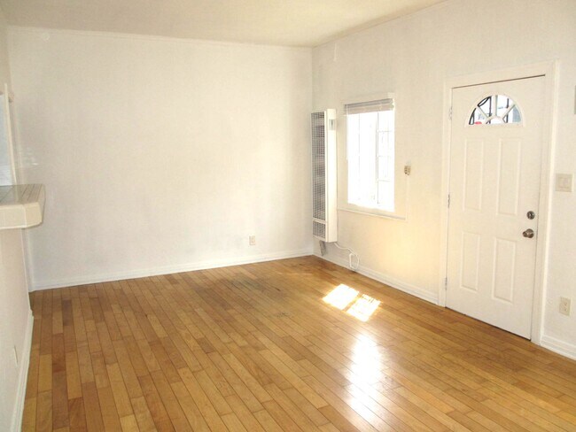 Foto del edificio - 1204 N Citrus Ave