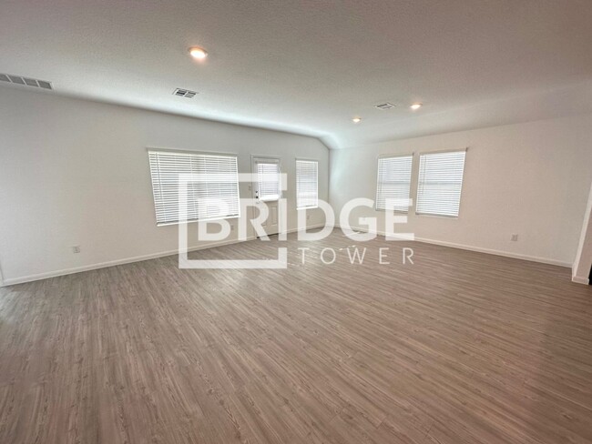 Building Photo - 1260 Treehouse Lane, New Braunfels, TX 78130