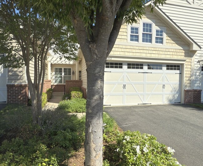3 Bedroom, 2.5 Bath, Loft, 2-Car Garage Ho... - 3 Bedroom, 2.5 Bath, Loft, 2-Car Garage Ho...