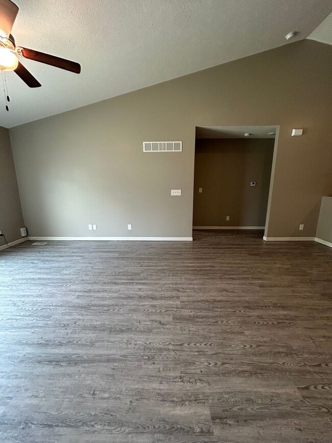 Photo - Spacious 4 Bedroom Duplex Near Village Pointe House