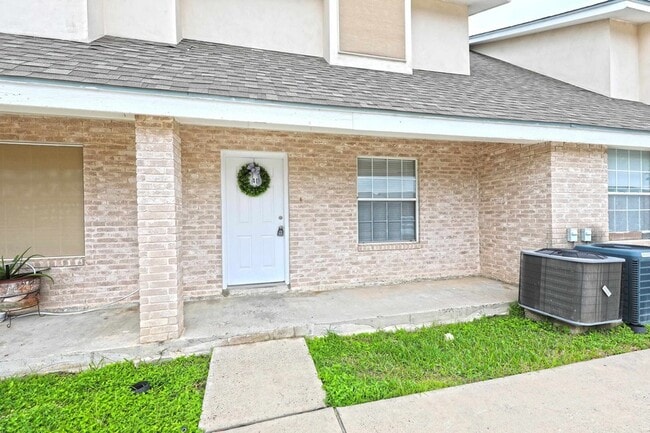 Building Photo - 8911 McPherson Rd