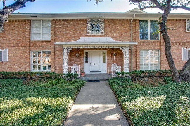 Foto del edificio - 6078 Averill Way