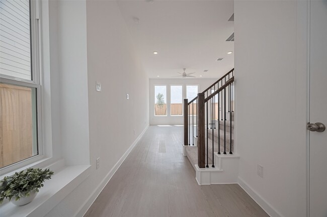 Building Photo - 21227 Doubtful Cyn Dr