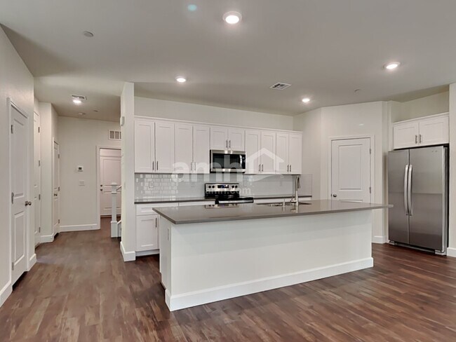 Building Photo - 291 Austin Bellerose Pl