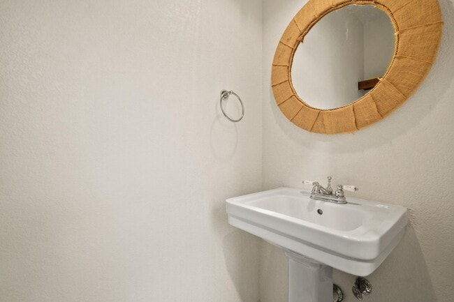 Building Photo - 7114 Bethencourt
