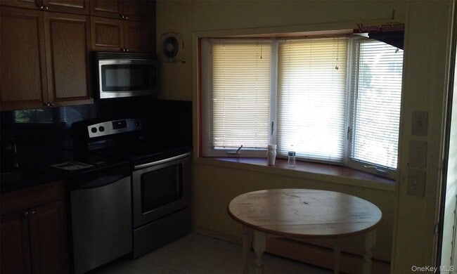 Building Photo - 48 Hark Ln