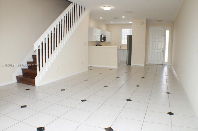 Foto del edificio - 4704 NW 57th Pl