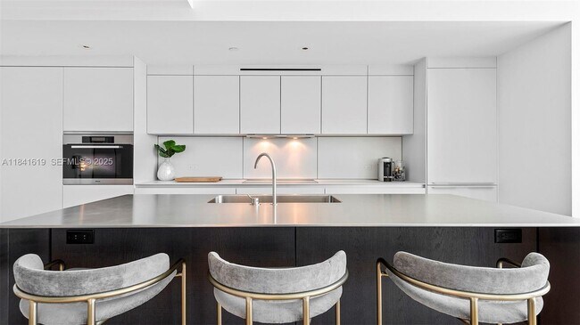 Foto del edificio - 2901 Collins Ave