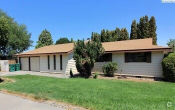 Building Photo - 1415 S Ione Pl