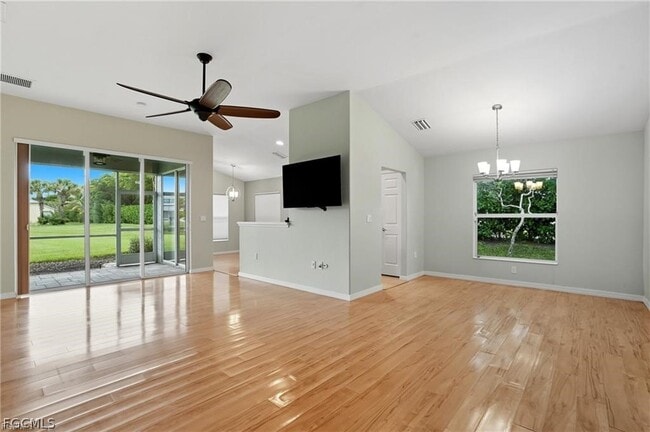 Building Photo - 2427 Woodbourne Pl