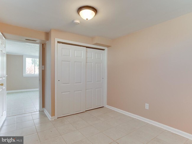Foto del edificio - 24902 OLD THREE NOTCH RD #C C