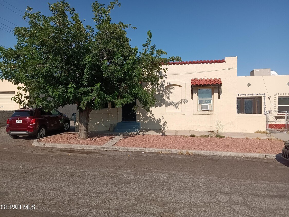 Primary Photo - 714 N San Marcial St