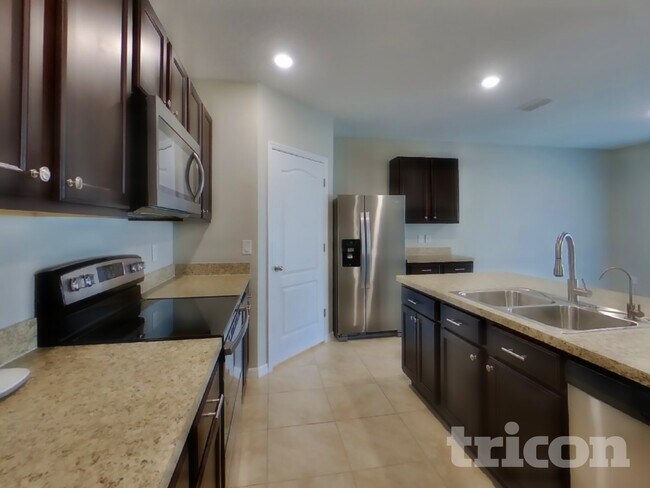 Building Photo - 5994 Churchill Square Way