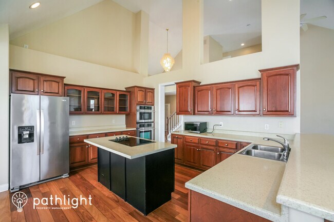 Building Photo - 6610 Royal Oakland Dr, Indianapolis, IN, 4...