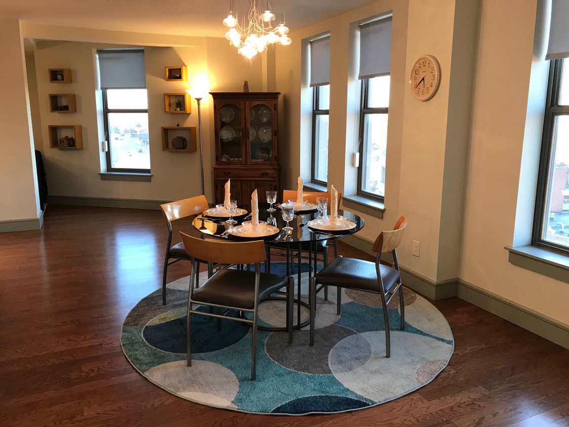 Dining Room - 3608 Gravois Ave