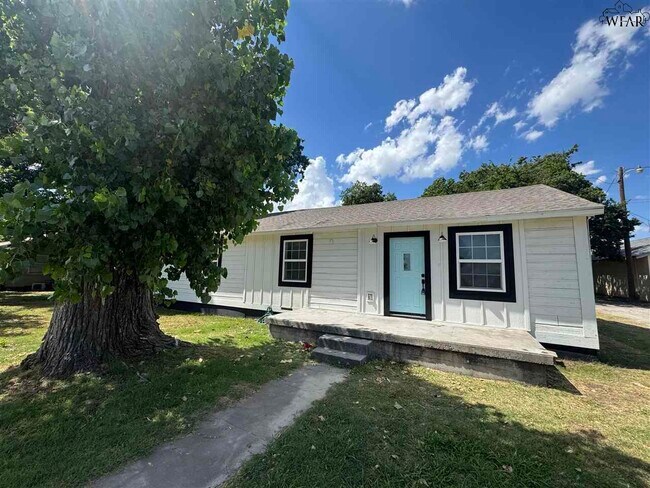 Building Photo - 106 E Williams Dr