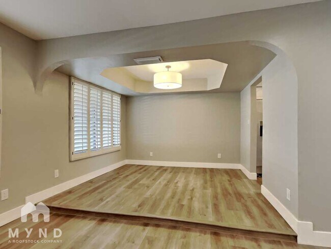 Foto del edificio - 7043 E Hearn Rd