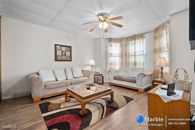 Building Photo - 3 br, 2.5 bath House - 216 Vine St